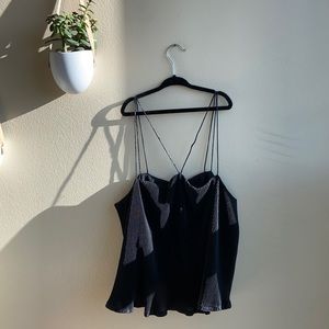 Lulu’s pleated strappy crop top